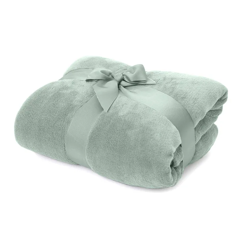 Kuscheldecke - 220x240 cm - Sofadecke & Tagesdecke - Aloegrün